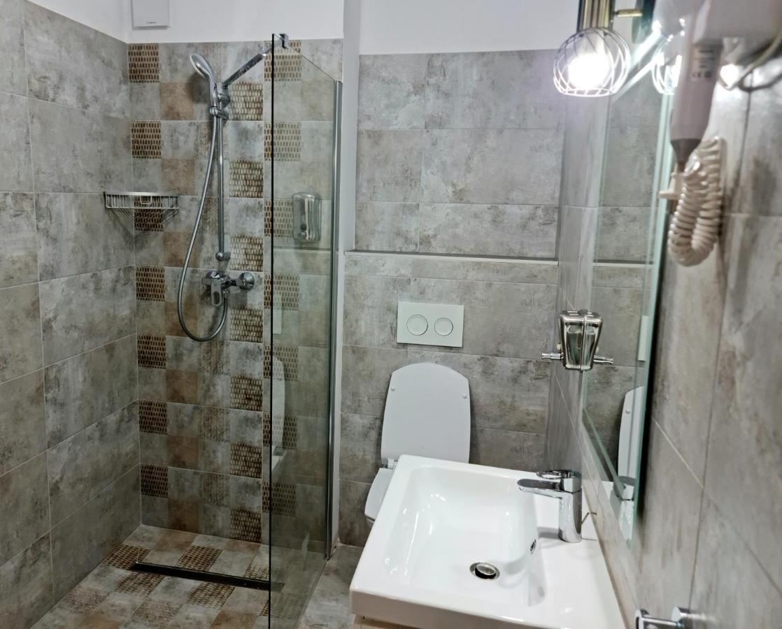 Apartament E'Special No3 Alba Iulia Bagian luar foto